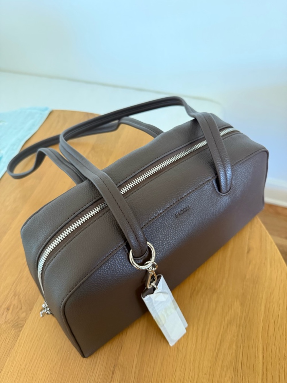 BAGGU Chocolate Brown Leather Shoulder Bag - Picture 5 of 5